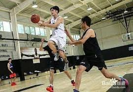 小德里克-琼斯自投自补打中被吹进攻干扰球 快船挑战成功两分有效